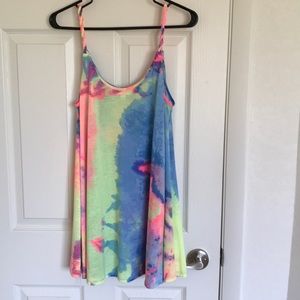 Cute flowy colorful tank M